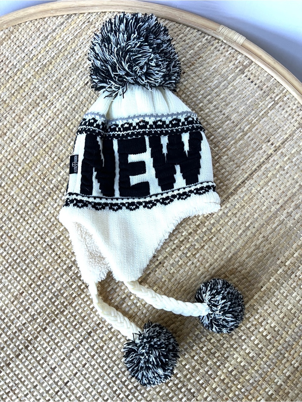 Robin Ruth New York Pom Toboggan Hat winter white black gray snow Y2K apres ski